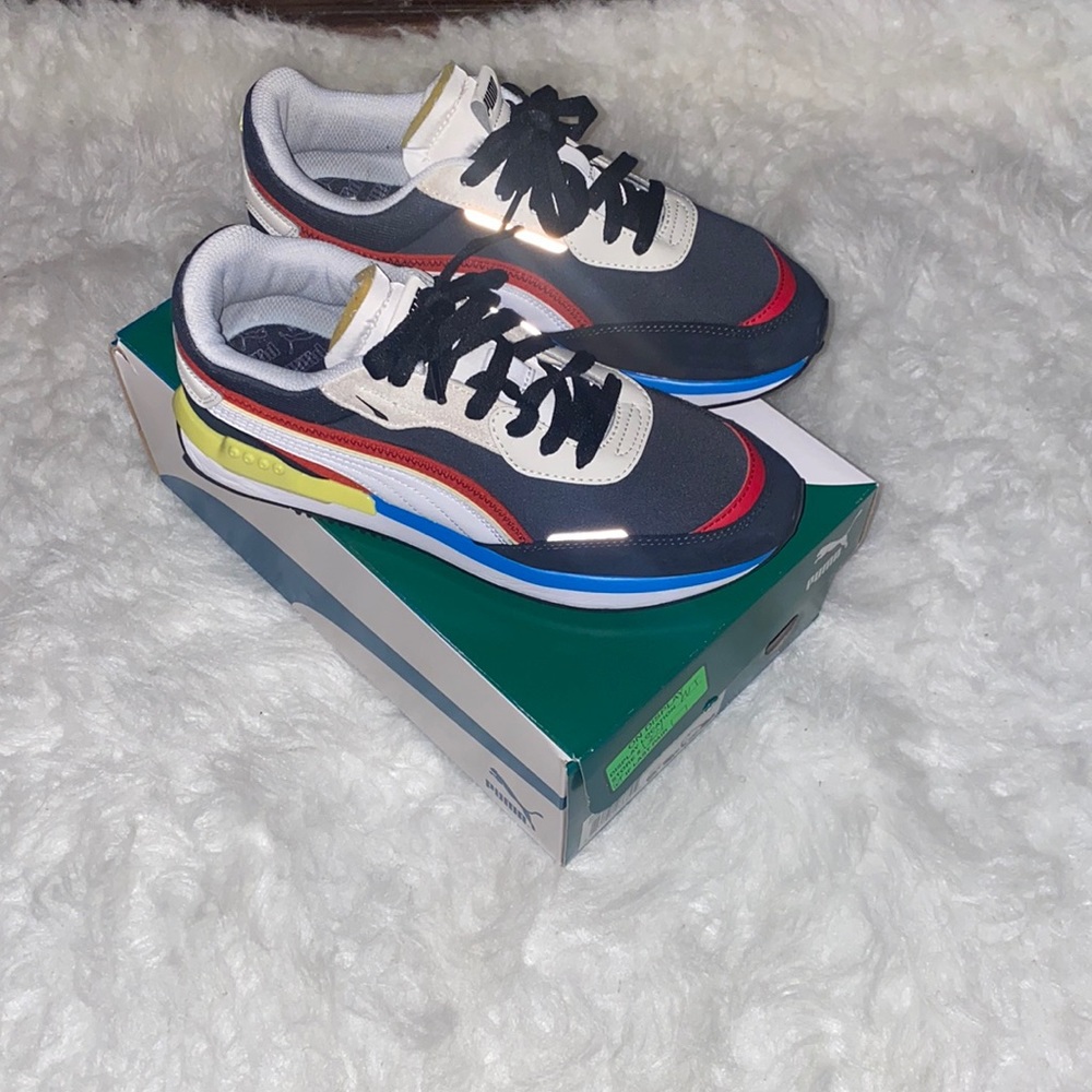 Sneakers